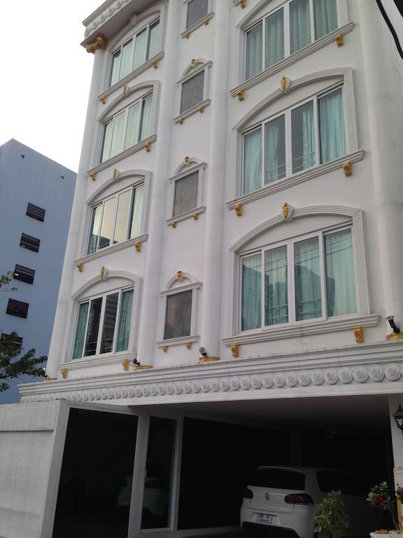 Silom3 Apartment Бангкок Экстерьер фото
